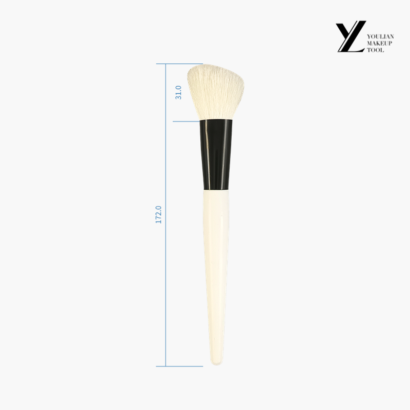 Angled Blush Brush