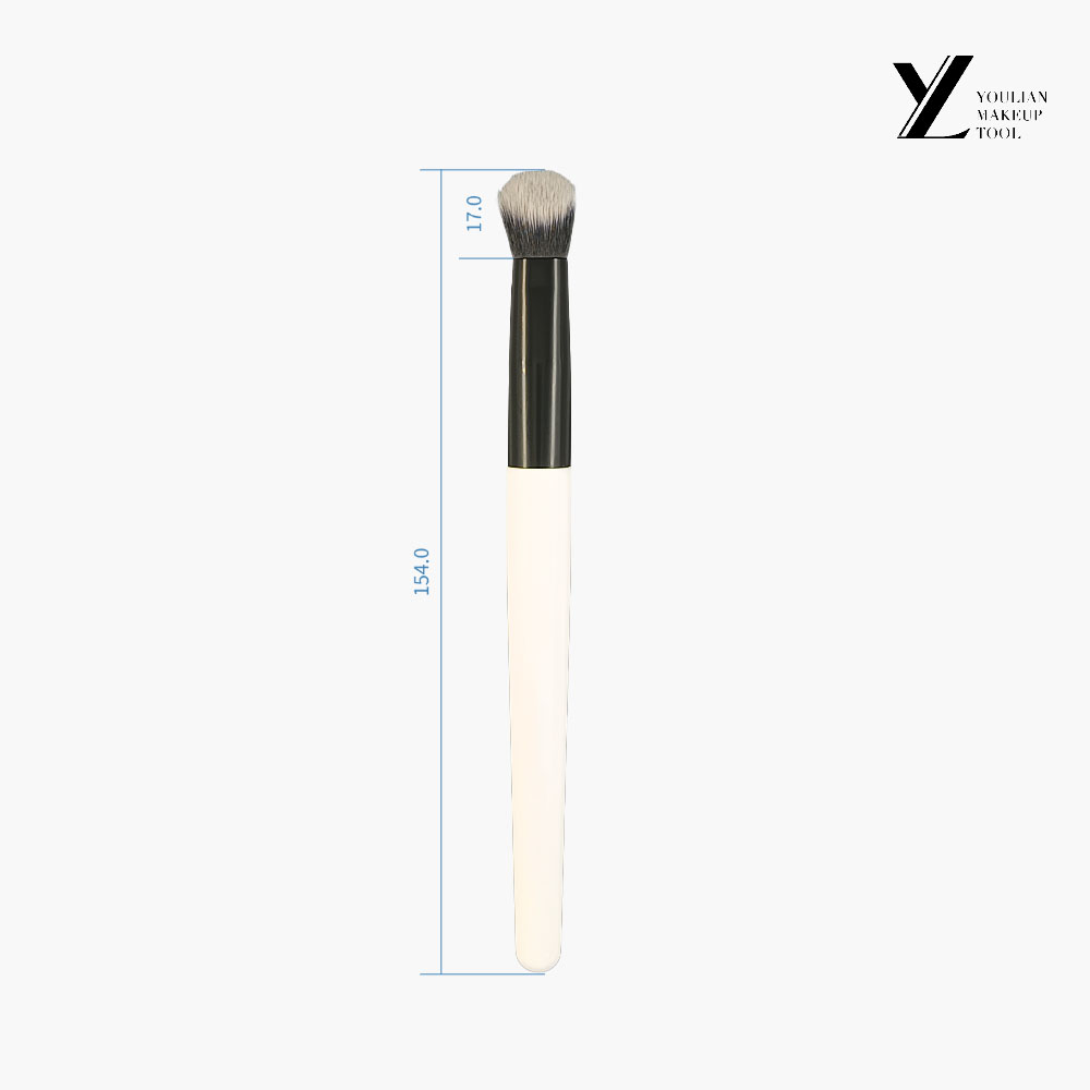 Sloping Nose Shadow Brush