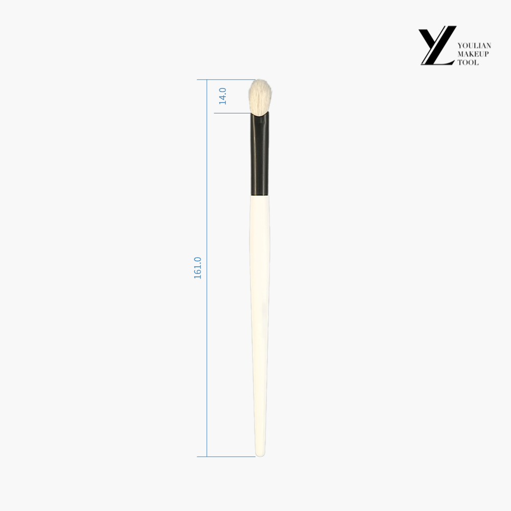 Small Thumb-shaped Eyeshadow Brush